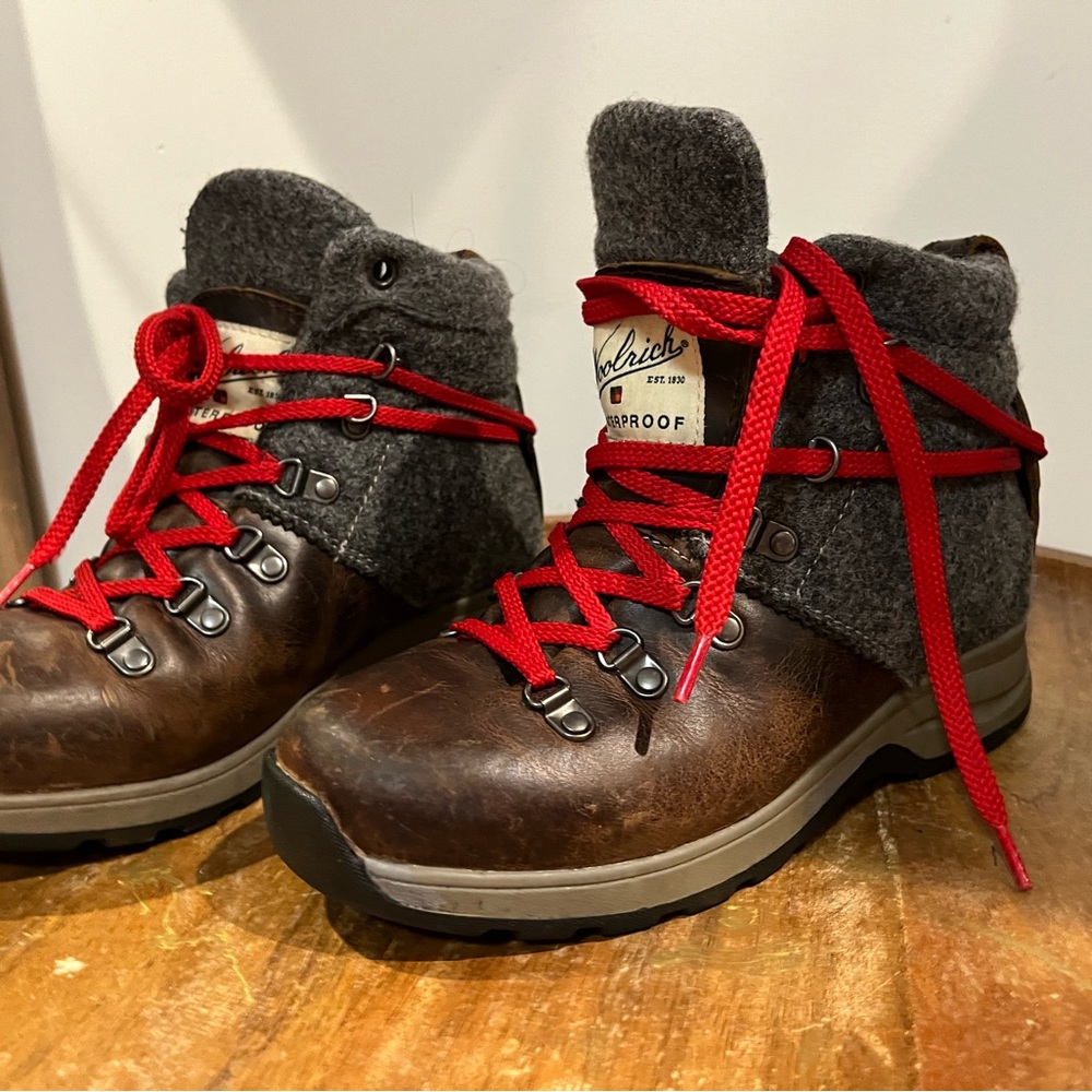 Woolrich Brown Leather & Gray Wool Lace-Up Boots with Red Laces